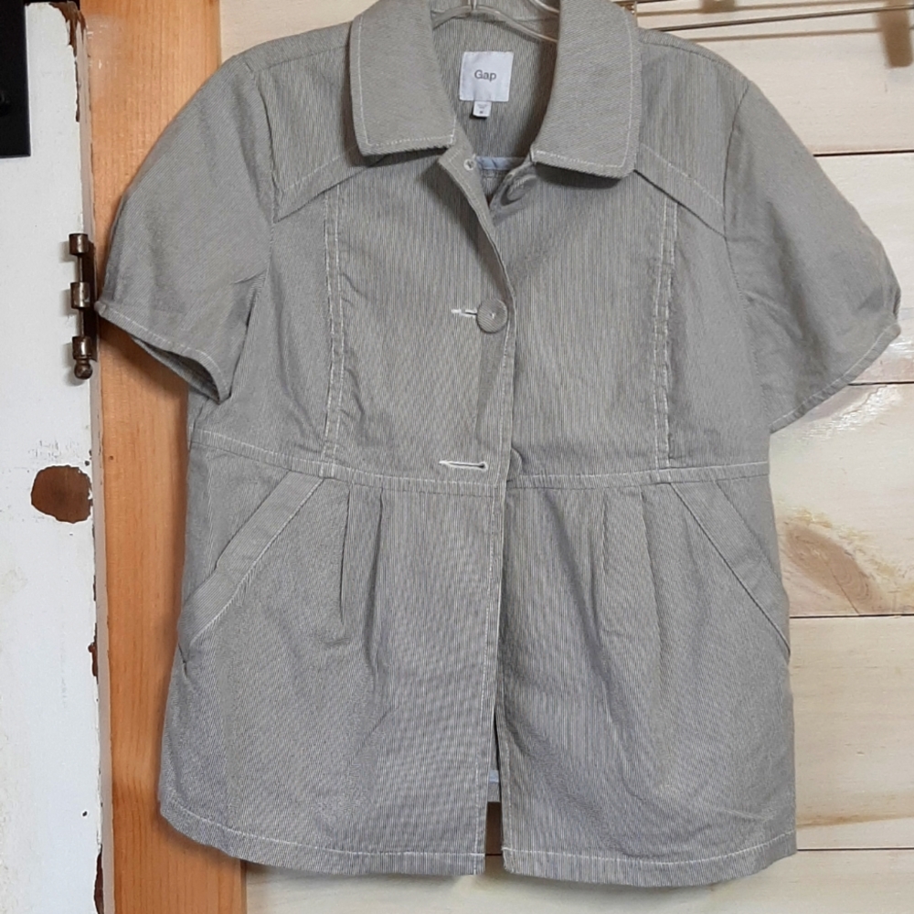 Gap shirt size M blue stripe